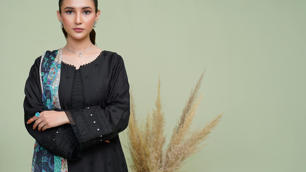 Ethnic Motif Print Kurta: Styling Them for Casual Fridays