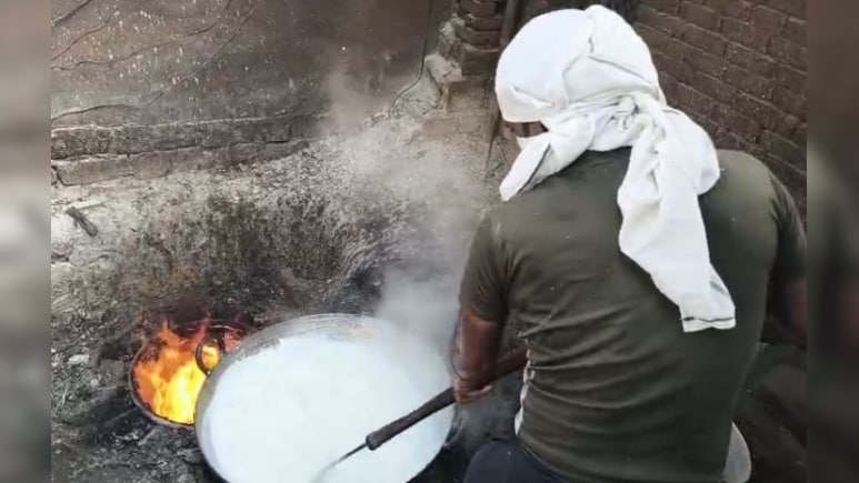 मिलावटी मावे का गढ़ बना भिंड का मेहगांव! कारोबारी ने बताई नकली मावा की पूरी कहानी मिलावटी मावे का गढ़ बना भिंड का मेहगांव! कारोबारी ने बताई नकली मावा की पूरी कहानी