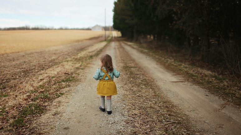 Mother Confused After Girl, 8, Receives Letter From 'God' In England: 'Who Replied?' Mother Confused After Girl, 8, Receives Letter From 'God' In England: 'Who Replied?'
