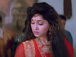 Karwa Chauth 2025: शहीद हो गया पति, ससुरालवालों की खातिर करवा चौथ का व्रत रख रही थी अलका, रुला देगी ये कहानी Karwa Chauth 2025: शहीद हो गया पति, ससुरालवालों की खातिर करवा चौथ का व्रत रख रही थी अलका, रुला देगी ये कहानी