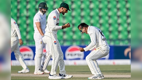 PAK vs SA: पहले टेस्ट में पाकिस्तान ने साउथ अफ्रीका को 93 रनों से हराया, नोमान अली ने लिए 10 विकेट