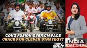 Maha 'Cong'fusion Over CM: Rahul Gandhi Missing, Ashok Gehlot Firefights Maha 'Cong'fusion Over CM: Rahul Gandhi Missing, Ashok Gehlot Firefights