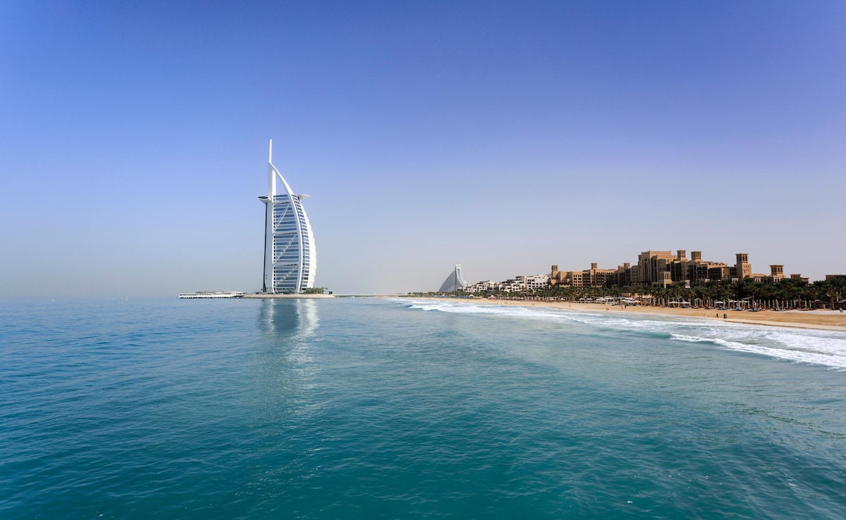 Dubai offers stunning views and pristine beaches. Dubai offers stunning views and pristine beaches.