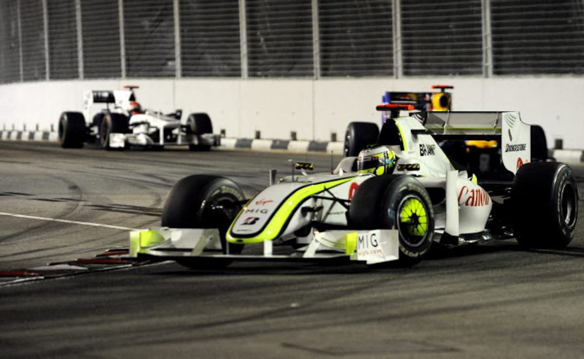 Formula One Declares First Official Heat Hazard At Singapore GP
