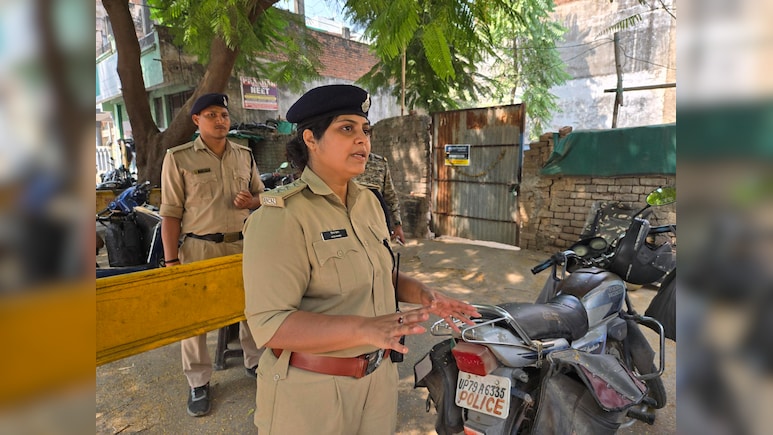 Gwalior Top Cop Hina Khan, Who Shut Up Mob With 'Jai Shri Ram', Speaks To NDTV Gwalior Top Cop Hina Khan, Who Shut Up Mob With 'Jai Shri Ram', Speaks To NDTV