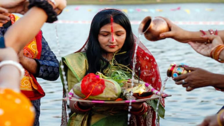 Chhath Puja 2025: एमपी-छत्तीसगढ़ में भी छठ की धूम, कल नहाय खाय से शुरुआत, कहां-कहां बनाए गए घाट? यहां जानें Chhath Puja 2025: एमपी-छत्तीसगढ़ में भी छठ की धूम, कल नहाय खाय से शुरुआत, कहां-कहां बनाए गए घाट? यहां जानें