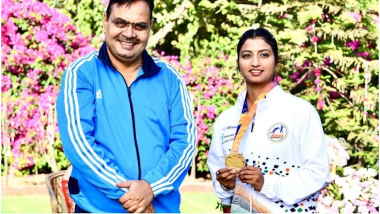 पर्दे की दीवार तोड़कर राजस्थान की निर्मला भाटी बनी पहली इंटरनेशनल खो खो चैंपियन, मां बोली- 'सौ बेटों से बेहतर!' पर्दे की दीवार तोड़कर राजस्थान की निर्मला भाटी बनी पहली इंटरनेशनल खो खो चैंपियन, मां बोली- 'सौ बेटों से बेहतर!'
