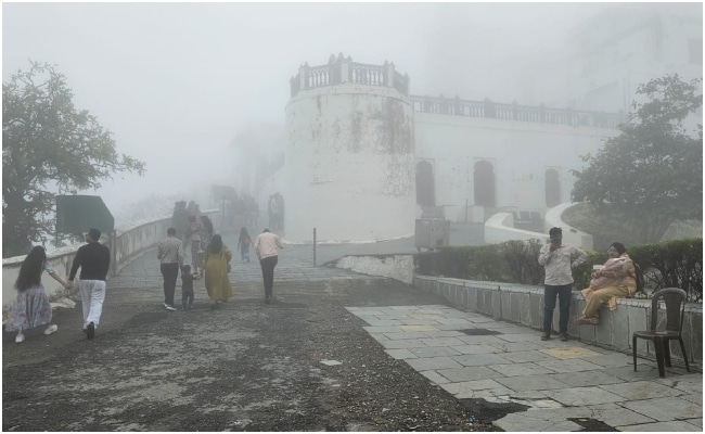 Rajasthan Weather: अगले 2 हफ्ते के भीतर छाएगा जबरदस्त कोहरा, कई जिलों में 5 डिग्री तक नीचे जाएगा पारा