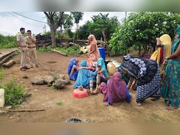 पति ने दिन उगने के साथ ही पत्नी को सुला दिया मौत की नींद, कुल्हाड़ी मारकर की हत्या पति ने दिन उगने के साथ ही पत्नी को सुला दिया मौत की नींद, कुल्हाड़ी मारकर की हत्या