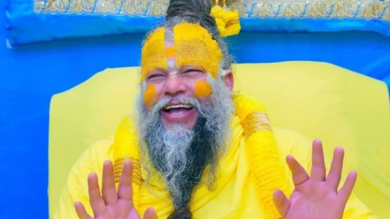 वृंदावन में बैठकर जब घंटों रोए थे प्रेमानंद महाराज, फिर हुआ ये बड़ा चमत्कार वृंदावन में बैठकर जब घंटों रोए थे प्रेमानंद महाराज, फिर हुआ ये बड़ा चमत्कार