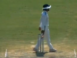 KL Rahul's Bizarre Act Leads To Confusion During 2nd India-West Indies Test. This Happens Next KL Rahul's Bizarre Act Leads To Confusion During 2nd India-West Indies Test. This Happens Next