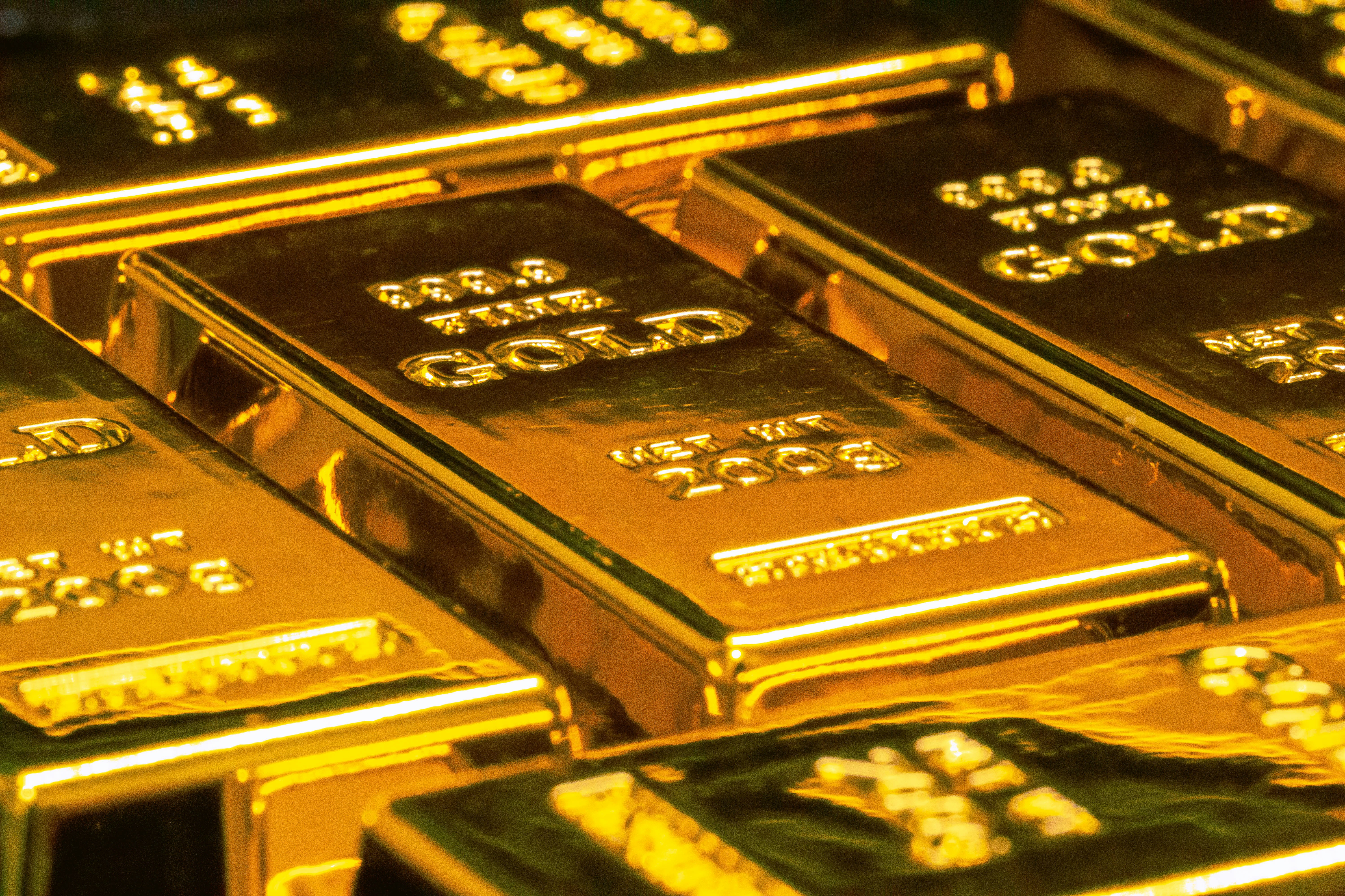 Gold Prices Fall By Rs 500 To Rs 1,20,600 Per 10 Grams In Delhi