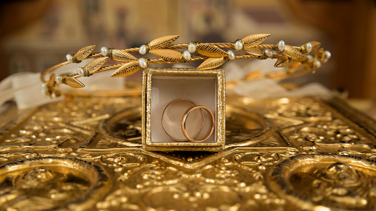 Do not leave your jewellery openly in bathrooms or dressing tables Do not leave your jewellery openly in bathrooms or dressing tables