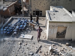 Afghan, Pakistani Delegations Head To Doha To Resolve Deadly Border Clashes Afghan, Pakistani Delegations Head To Doha To Resolve Deadly Border Clashes