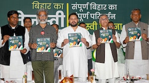 Manifesto War in Bihar: Mahagathbandhan's Big Promises Draw BJP's 'Fake' Jibe Manifesto War in Bihar: Mahagathbandhan's Big Promises Draw BJP's 'Fake' Jibe