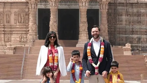 मेरी पत्नी हिन्दू हैं, उम्मीद है वह एक दिन ईसाई धर्म अपनाएंगी... अमेरिका उपराष्ट्रपति जेडी वेंस का बड़ा बयान मेरी पत्नी हिन्दू हैं, उम्मीद है वह एक दिन ईसाई धर्म अपनाएंगी... अमेरिका उपराष्ट्रपति जेडी वेंस का बड़ा बयान