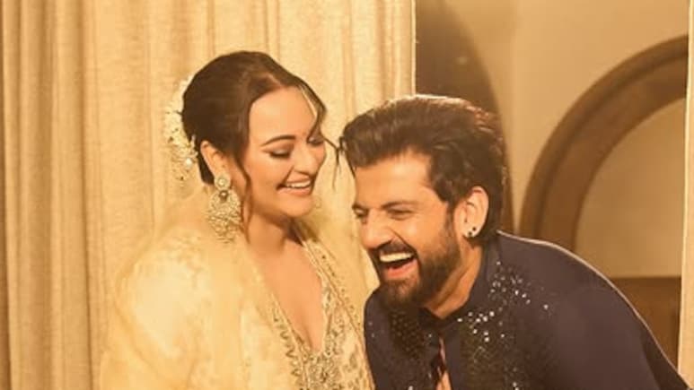 Sonakshi Sinha Breaks Silence On Pregnancy Rumours With Zaheer Iqbal: "Scroll To Last Slide To See Our Reaction" Sonakshi Sinha Breaks Silence On Pregnancy Rumours With Zaheer Iqbal: "Scroll To Last Slide To See Our Reaction"