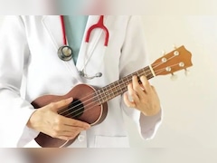 Music Is Medicine: US Nurse Plays Ukulele To Help Patients In Pain