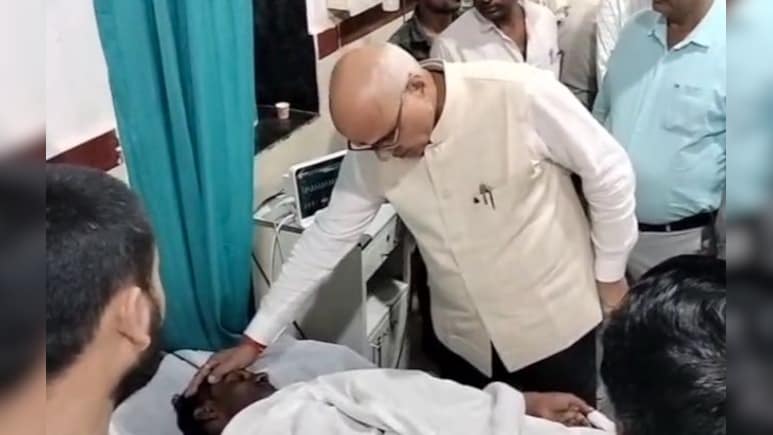 सीधी में दर्दनाक सड़क हादसा; ट्रक ने मां-बेटी को कुचला, मौके पर मौत, दो गंभीर घायल सीधी में दर्दनाक सड़क हादसा; ट्रक ने मां-बेटी को कुचला, मौके पर मौत, दो गंभीर घायल