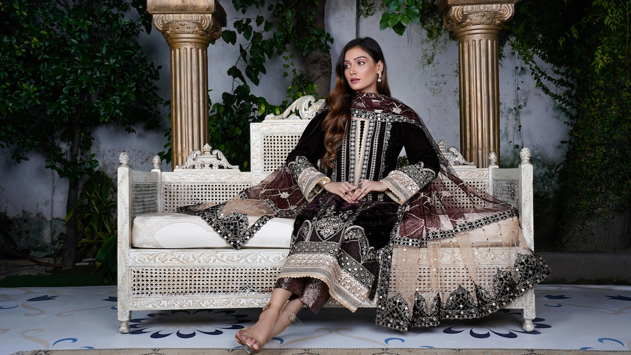 Office Diwali Party Dress Guide: Festive Outfit Ideas For A Celebration