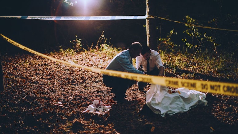 Bhandara News : पैशांसाठी फिल्मी स्टाईल हत्या, मित्रानेच मित्राचा काढला काटा Bhandara News : पैशांसाठी फिल्मी स्टाईल हत्या, मित्रानेच मित्राचा काढला काटा