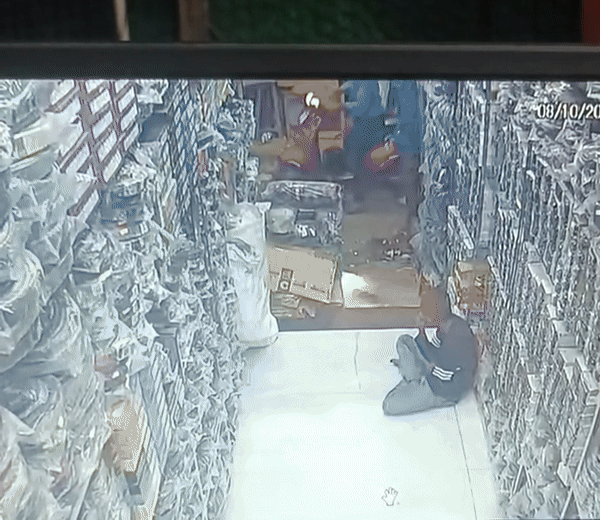 अचानक आग और फिर चारों तरफ धुआं-धुआं.. कानपुर ब्लास्ट का CCTV फुटेज देखिए