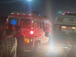 यूपी : टूंडला में रेलवे ओवरब्रिज का हिस्सा गिरा, 5 मजदूर घायल, एक की हालत गंभीर यूपी : टूंडला में रेलवे ओवरब्रिज का हिस्सा गिरा, 5 मजदूर घायल, एक की हालत गंभीर