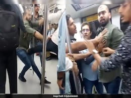 Delhi Metro Turns Into Wrestling Arena As Two Men Trade Punches, Kicks In Viral Video Delhi Metro Turns Into Wrestling Arena As Two Men Trade Punches, Kicks In Viral Video