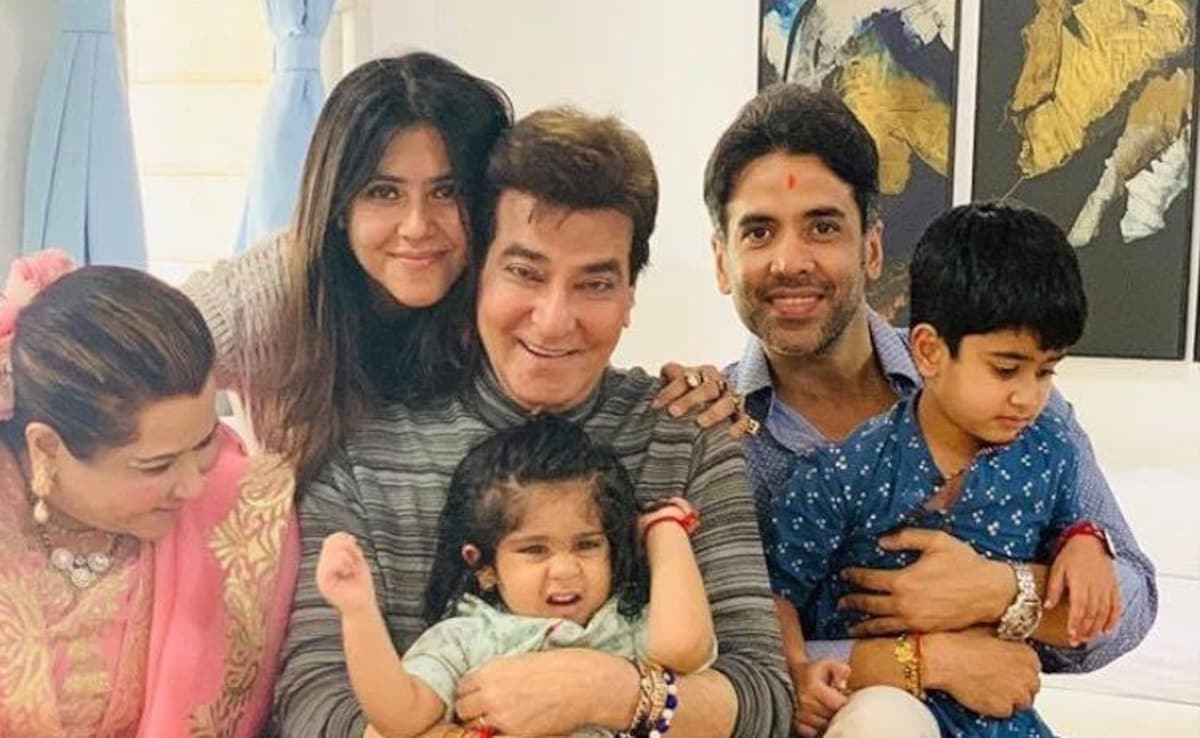 कितनी है जितेंद्र की फैमिली की नेटवर्थ, बच्चे बिन शादी के बने पेरेंट्स, अकेले सुपरस्टार की कमाई सब पर भारी