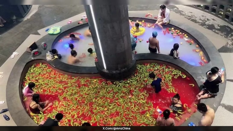 China's 'Hotpot Bath' Lets You Soak In Chili Peppers. Here's Why Its Trending China's 'Hotpot Bath' Lets You Soak In Chili Peppers. Here's Why Its Trending