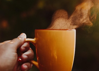 Tea vs Coffee: Which Is A Healthier Drink To Have Every Day
