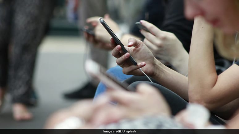 Chinese Women Use Concerning 'AI Homeless Man Prank' To Test Their Partners, Internet Says "Crisis Of Trust" Chinese Women Use Concerning 'AI Homeless Man Prank' To Test Their Partners, Internet Says "Crisis Of Trust"