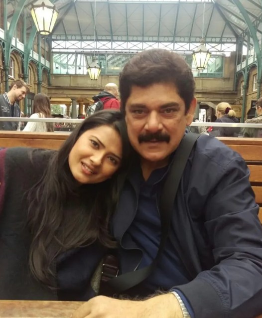 Kratika Sengar Dheer Remembers Father-In-Law Pankaj Dheer: "You Were My Dad, Friend, Safe Place"