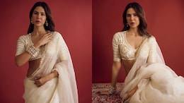 Sonam Bajwa Stuns In An Off-White Saree For The Promotions Of <i>Ek Deewane Ki Deewaniyat</i>