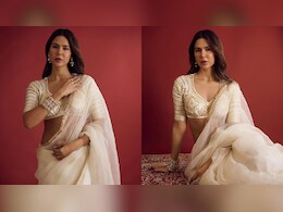 Sonam Bajwa Stuns In An Off-White Saree For The Promotions Of <i>Ek Deewane Ki Deewaniyat</i> Sonam Bajwa Stuns In An Off-White Saree For The Promotions Of <i>Ek Deewane Ki Deewaniyat</i>
