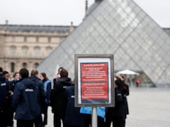 3 Days On, French Cops Still Hunt For Louvre Museum Jewel Thieves