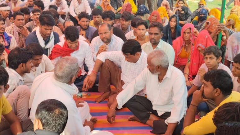 Rajasthan: पत्नी के बचाव के लिए पहुंचा था विक्रम, वनकर्मियों ने अर्धनग्न कर पीटा, आरोप- पुलिस ने भी दर्ज नहीं की रिपोर्ट