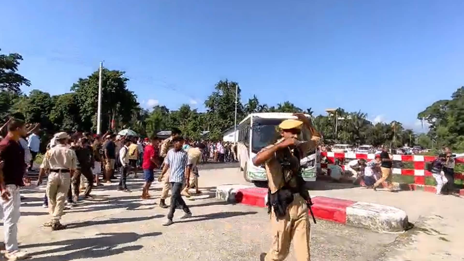 Zubeen Garg's Fans Throw Stones As Accused Moved To Another Prison