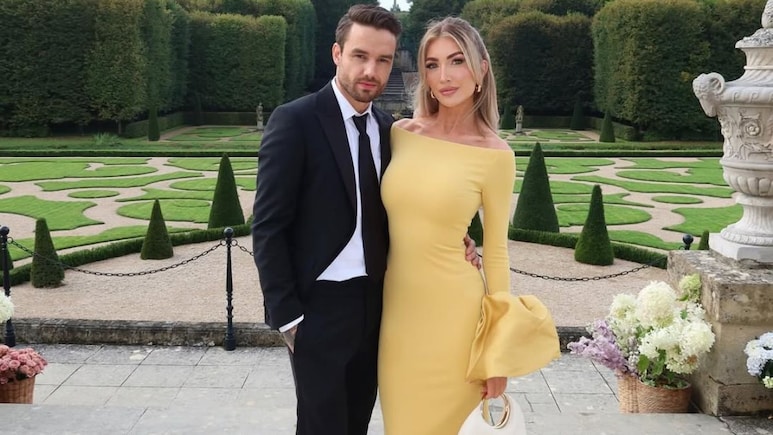 "I Miss You": Liam Payne's Girlfriend Remembers One Direction Singer On First Death Anniversary "I Miss You": Liam Payne's Girlfriend Remembers One Direction Singer On First Death Anniversary