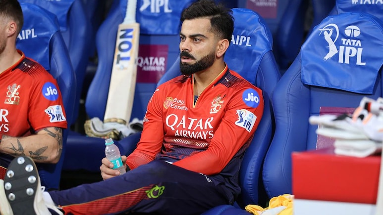 Virat Kohli : विराट कोहलीचा RCB ला नकार! व्यावसायिक करार नाकारल्याने एक्झिटच्या चर्चांना उधाण Virat Kohli : विराट कोहलीचा RCB ला नकार! व्यावसायिक करार नाकारल्याने एक्झिटच्या चर्चांना उधाण