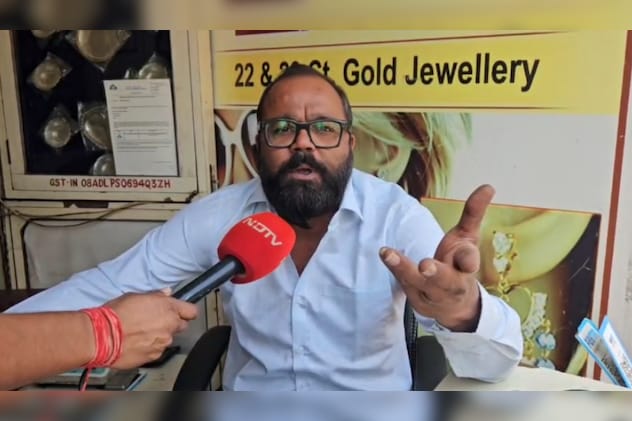 अजमेर के सर्राफा व्यापारी ने चिंता जाहिर की. अजमेर के सर्राफा व्यापारी ने चिंता जाहिर की.