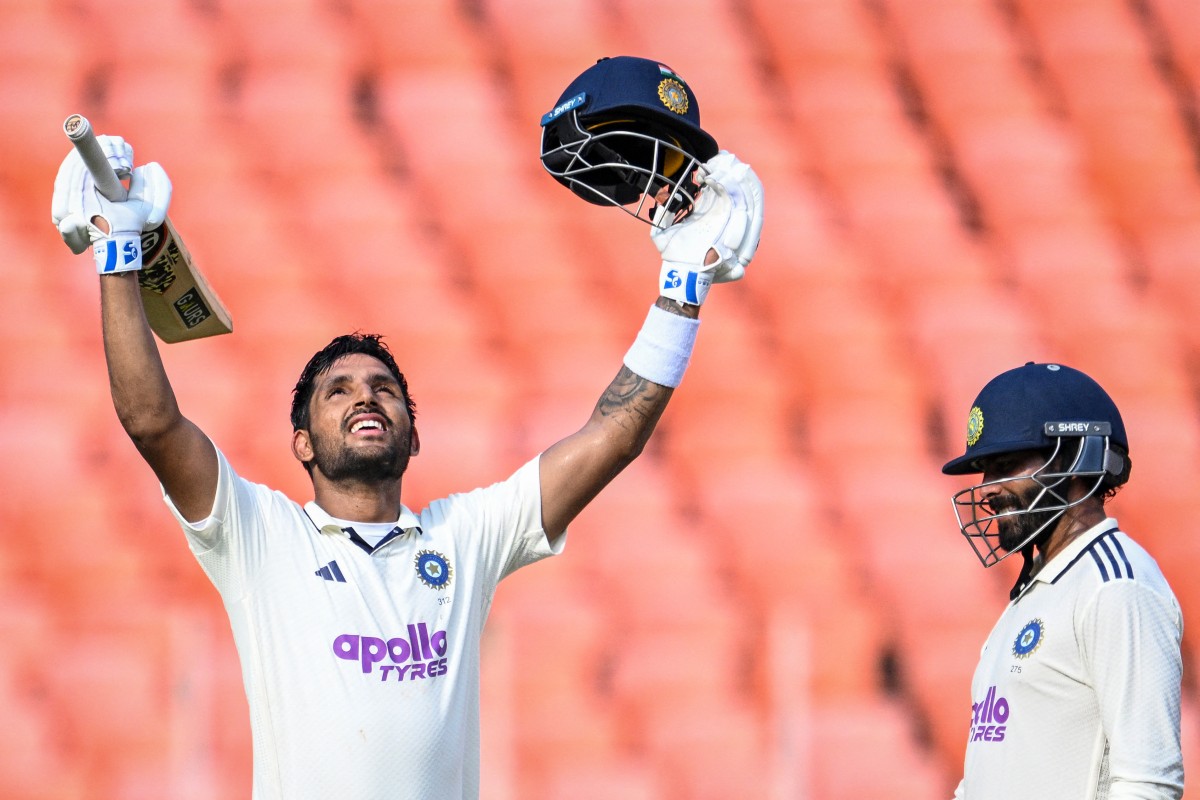 IND vs RSA 1st Test:  हो गया साफ किसकी जगह खेलेंगे ध्रुव जुरेल, बीसीसीआई ने पहले टेस्ट की टीम से इस खिलाड़ी को किया अलग