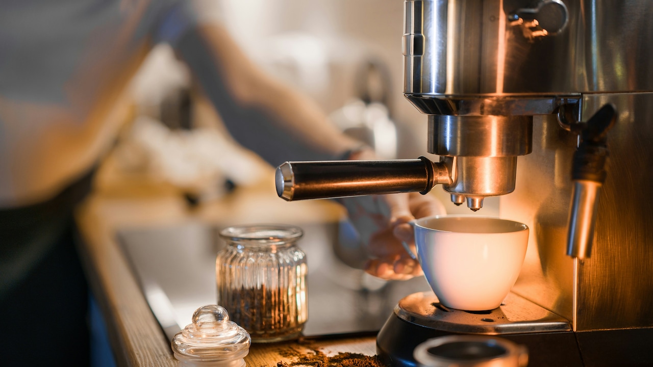 Top 7 Easy-to-Use Coffee Makers For Beginners In India Top 7 Easy-to-Use Coffee Makers For Beginners In India