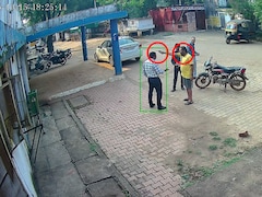 Video: Hospital Staffer Whips Out Gun, Points It At Medical Officer's Head In Madhya Pradesh