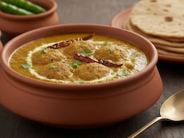 5 Simple Tips That Keep Pakodas Soft Even After Adding Them To Kadhi