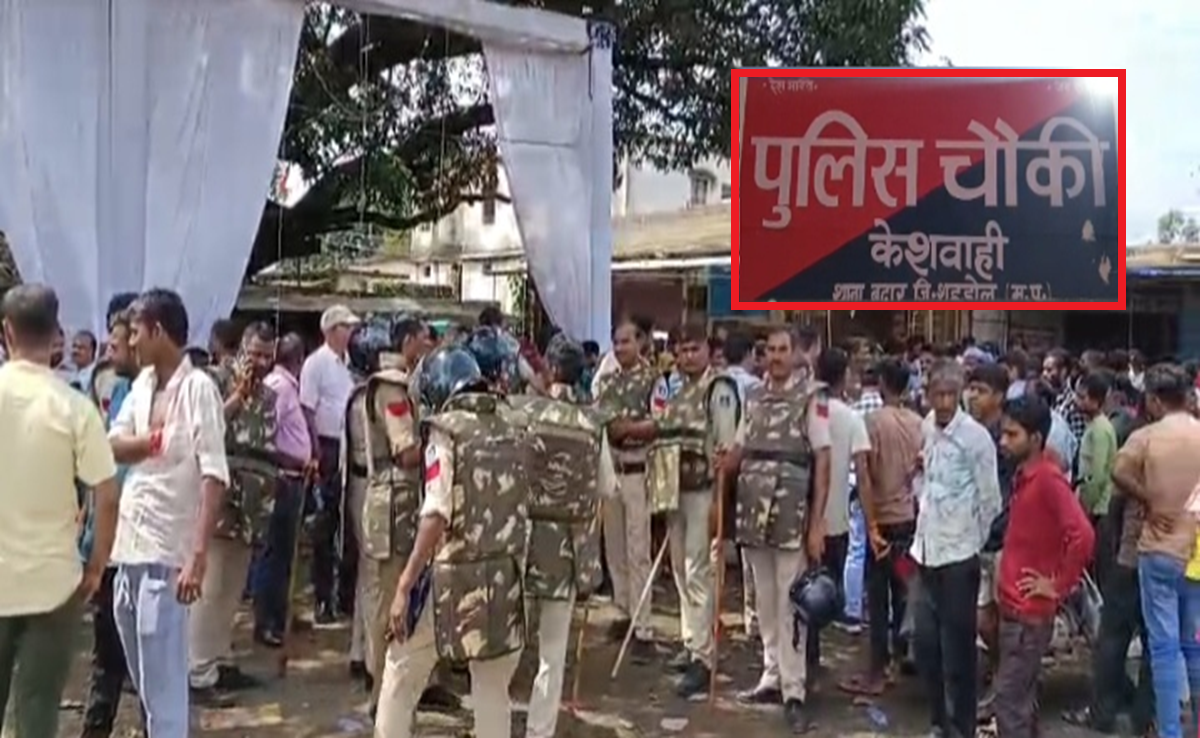 Viral Video: पुलिस की बर्बरता; वीडियो वायरल होने के बाद ASI सहित चार पुलिस कर्मी लाइन अटैच