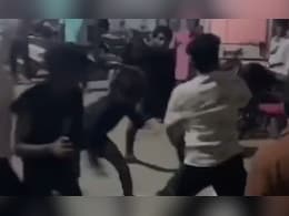 पूर्व विधायक के जन्मदिन के कार्यक्रम में जमकर चले लट्ठ ,  Video Viral होने के बाद पुलिस हुई सक्रिय  पूर्व विधायक के जन्मदिन के कार्यक्रम में जमकर चले लट्ठ ,  Video Viral होने के बाद पुलिस हुई सक्रिय