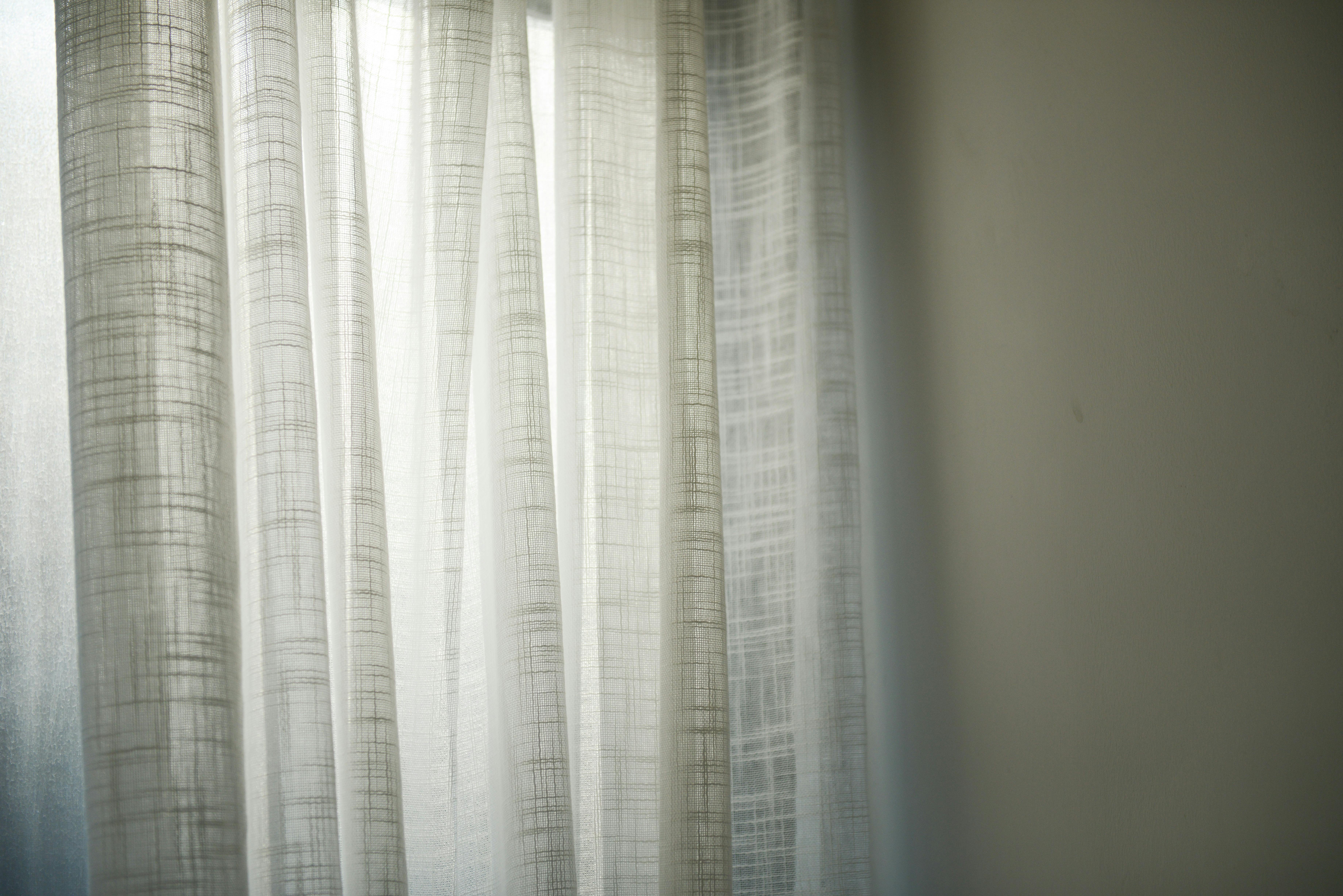 How To Choose Curtains, Cushions And Carpets That Match Festive Themes
