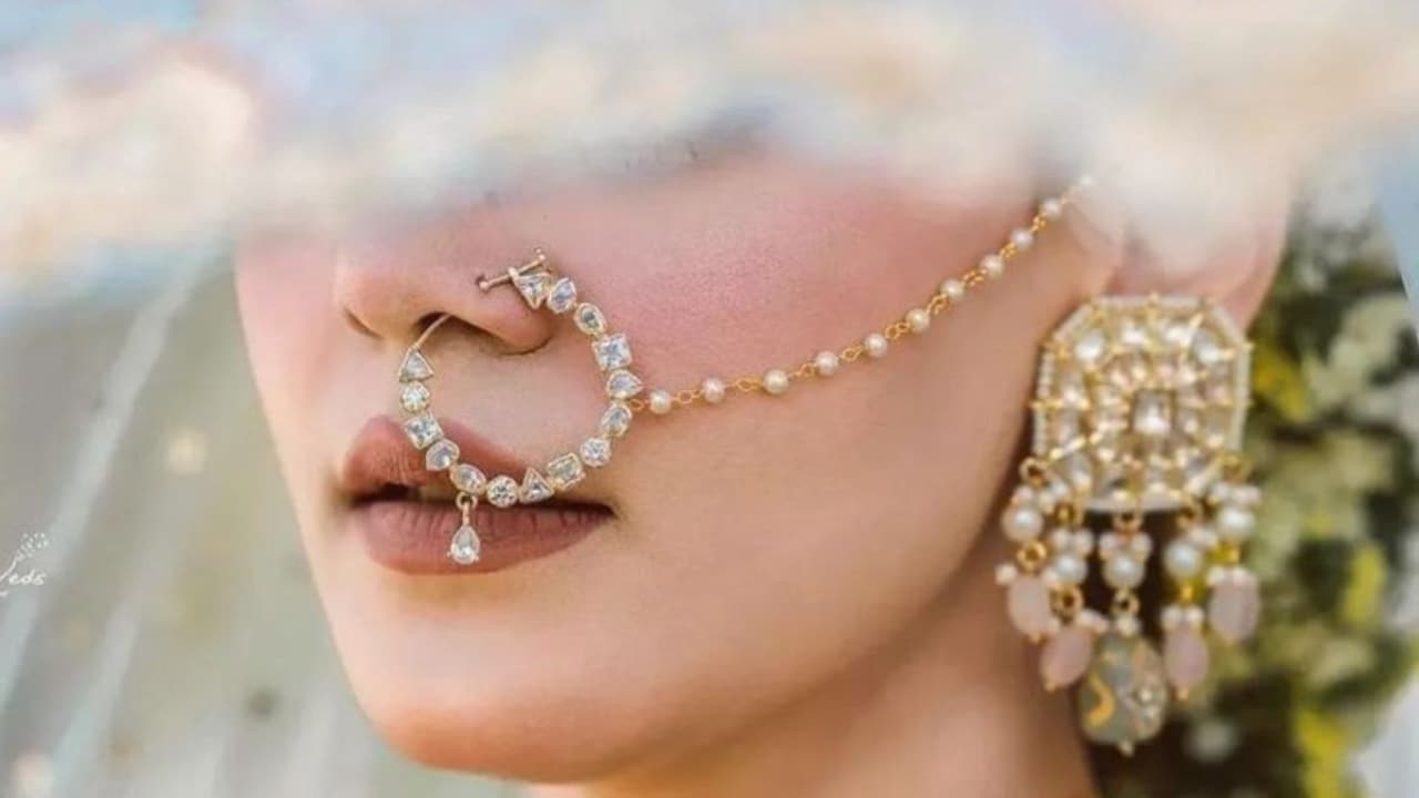 A nath can change your entire bridal vibe, piercing or not