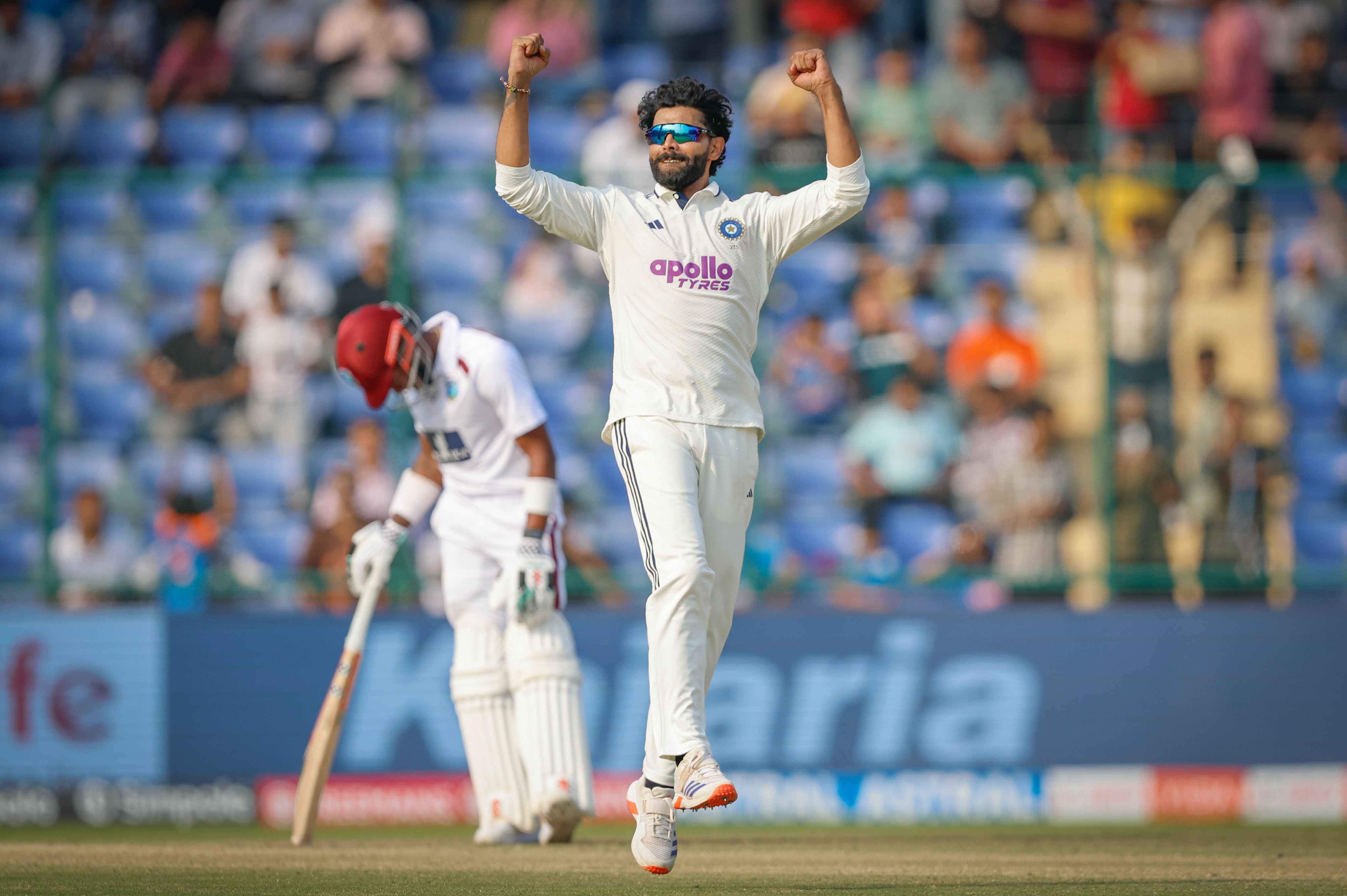 IND vs WI LIVE Score, 2nd Test, Day 2: रवींद्र जडेजा के तिहरे झटकों से भारत ड्राइविंग सीट पर, वेस्टइंडीज 140/4, 387 रन पीछे